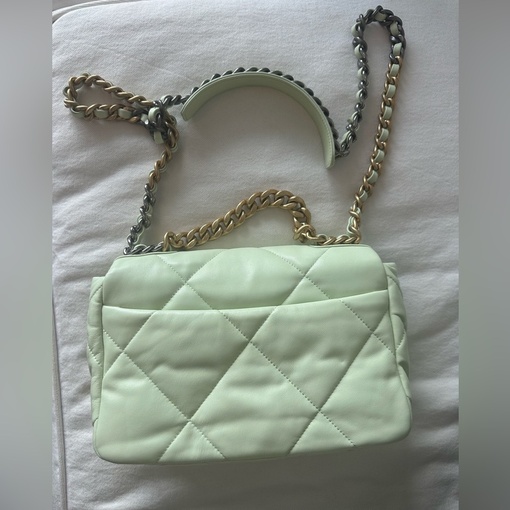 Chanel 19 bag mint green Full Set from 2022 - Picture 8 of 14